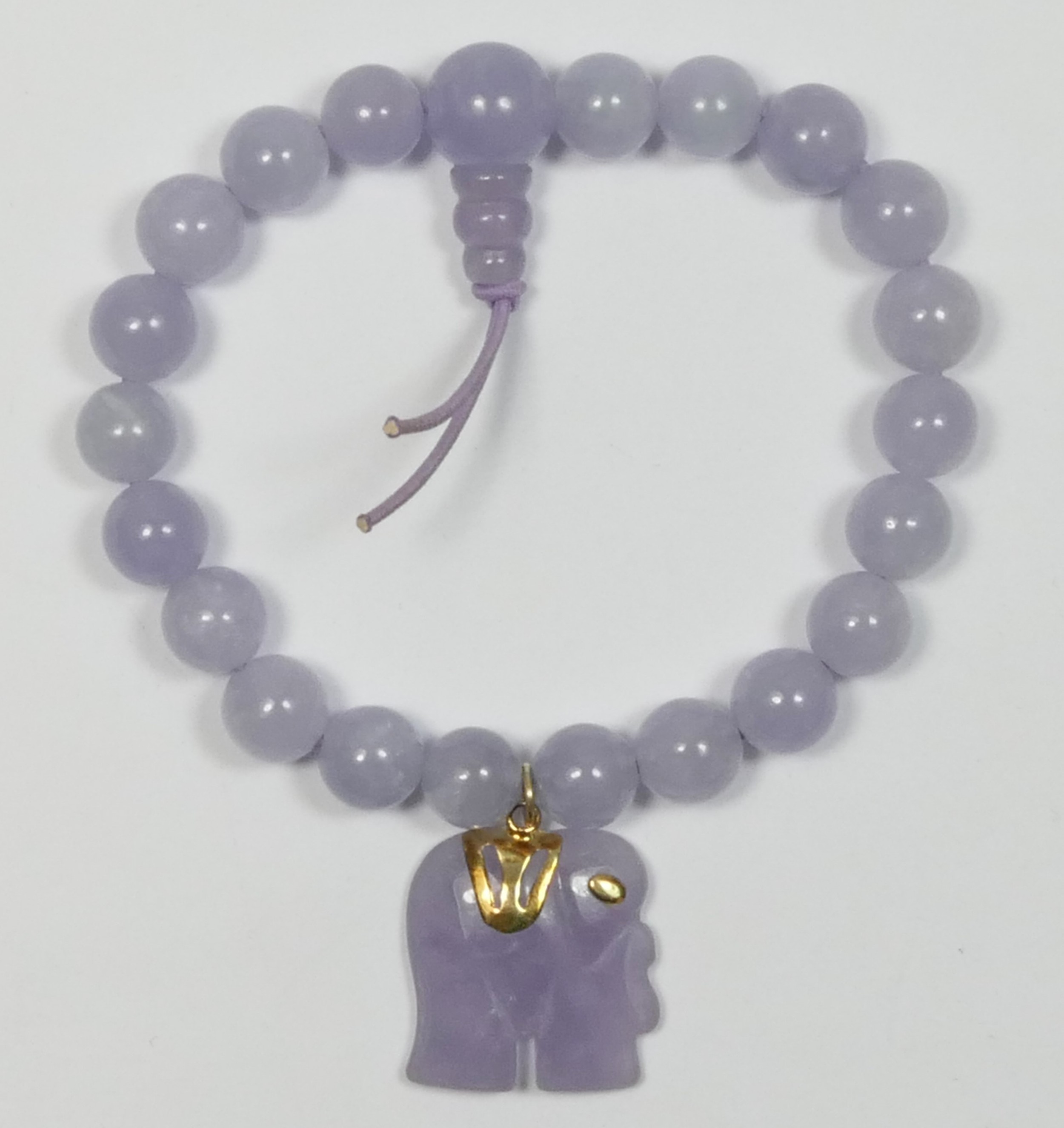 A lavender jade bead expanding bracelet with elephant charm, bead 8mm