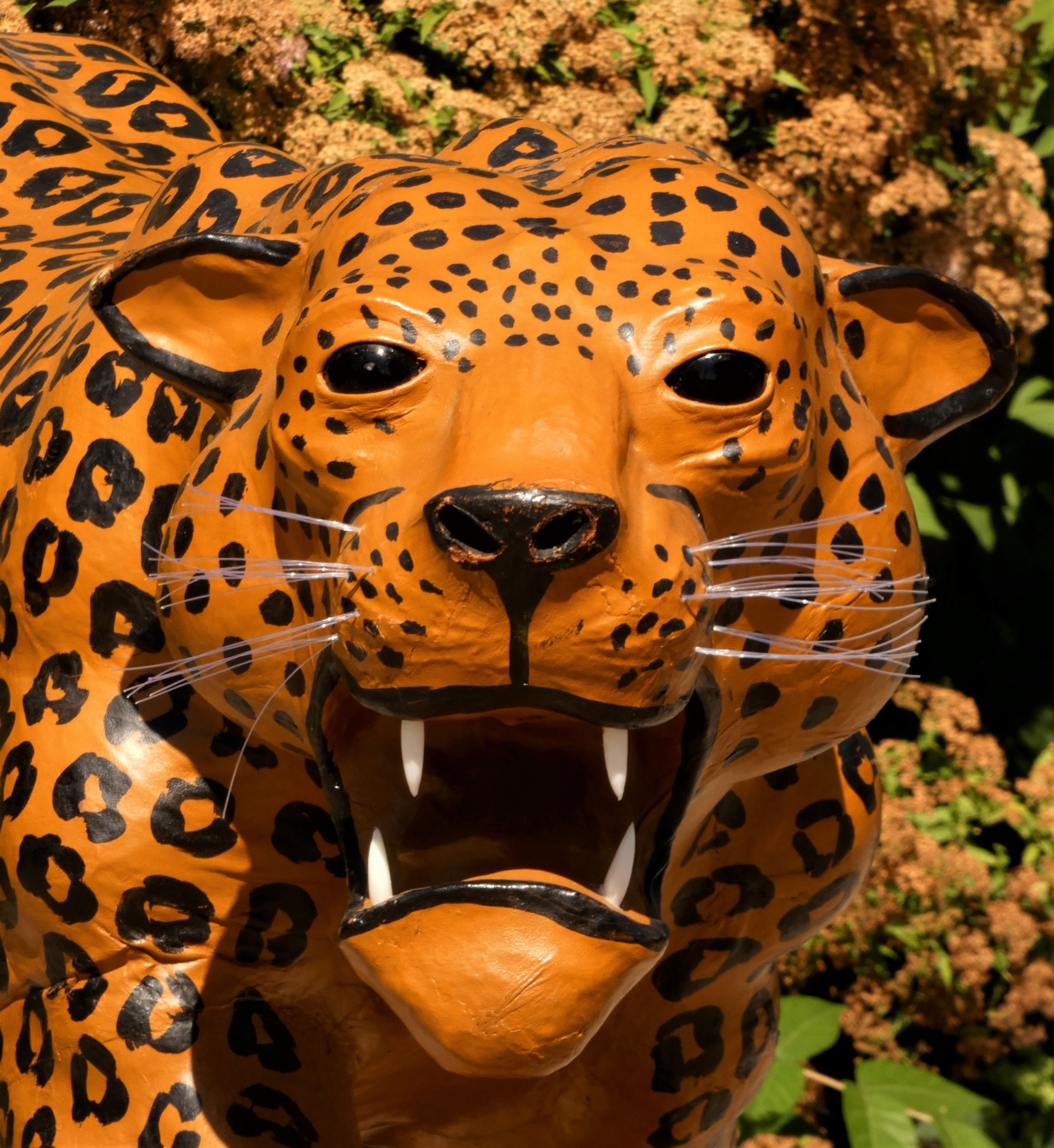 A paper mache sculpture, in the form of a leopard, plastic teeth and whiskers, 100cm x 70cm x 30cm - Image 5 of 6