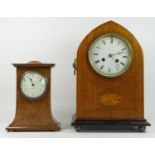 An Edwardian period oak inlaid mantel clock, 8 day French movement, convex porcelain dial & brass