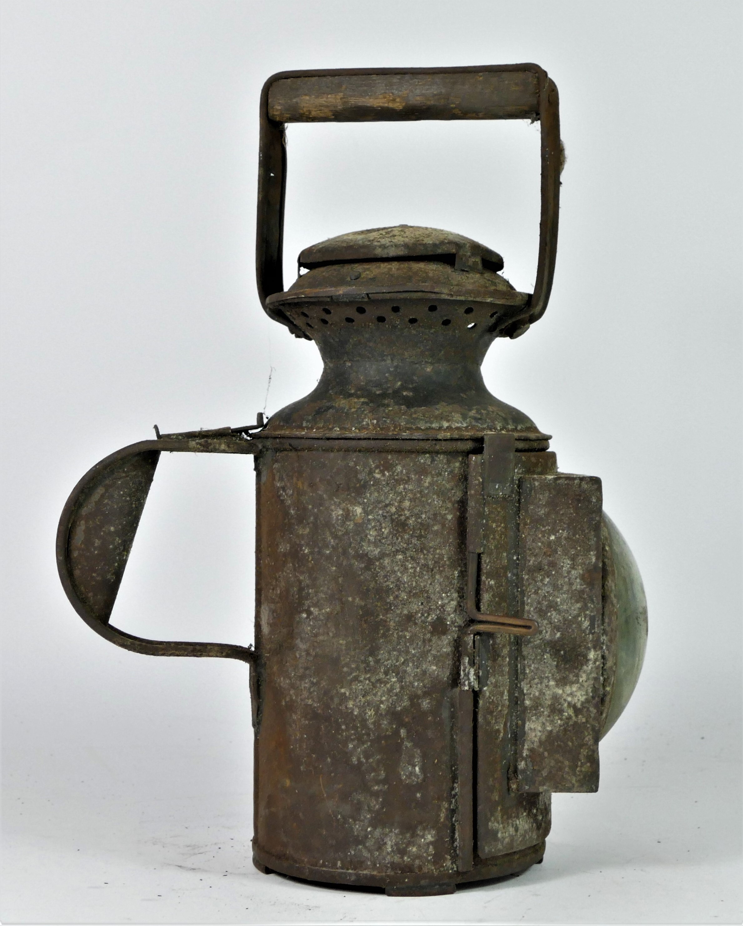 An L.M.S three aspect hand lamp, complete with burner, 32cm tall - Image 4 of 6