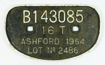A cast iron 'D' wagon plate, Ashford 1954, 16T B143085. 28 x 17cm.