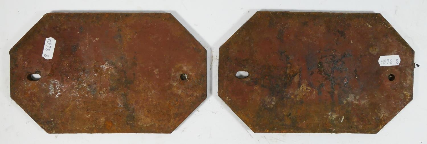Two cast iron railway wagon owners plates, Shell Mex & BP Ltd, London (9798) - Image 2 of 2