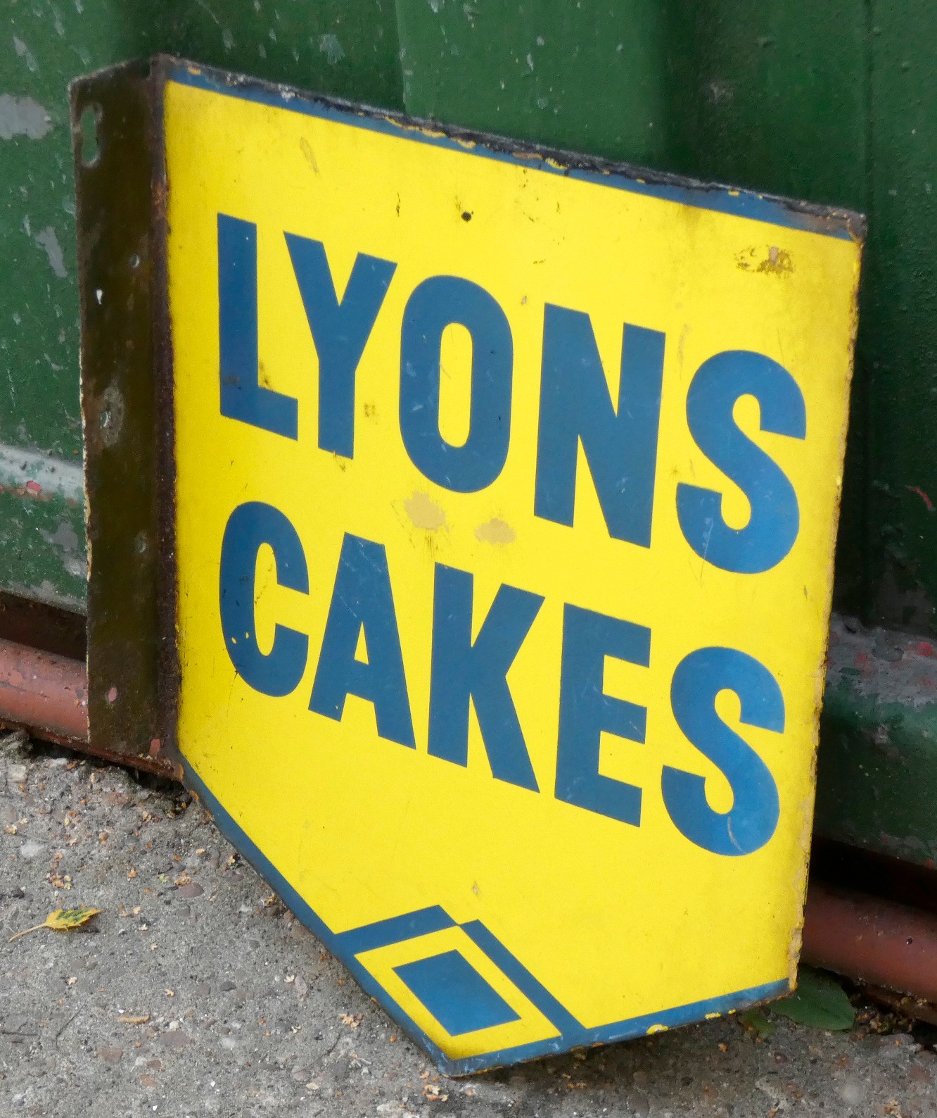Lyons Cakes, a double sided wall mounted vitreous enamel advertising sign, 40 x 30cm. - Image 2 of 3