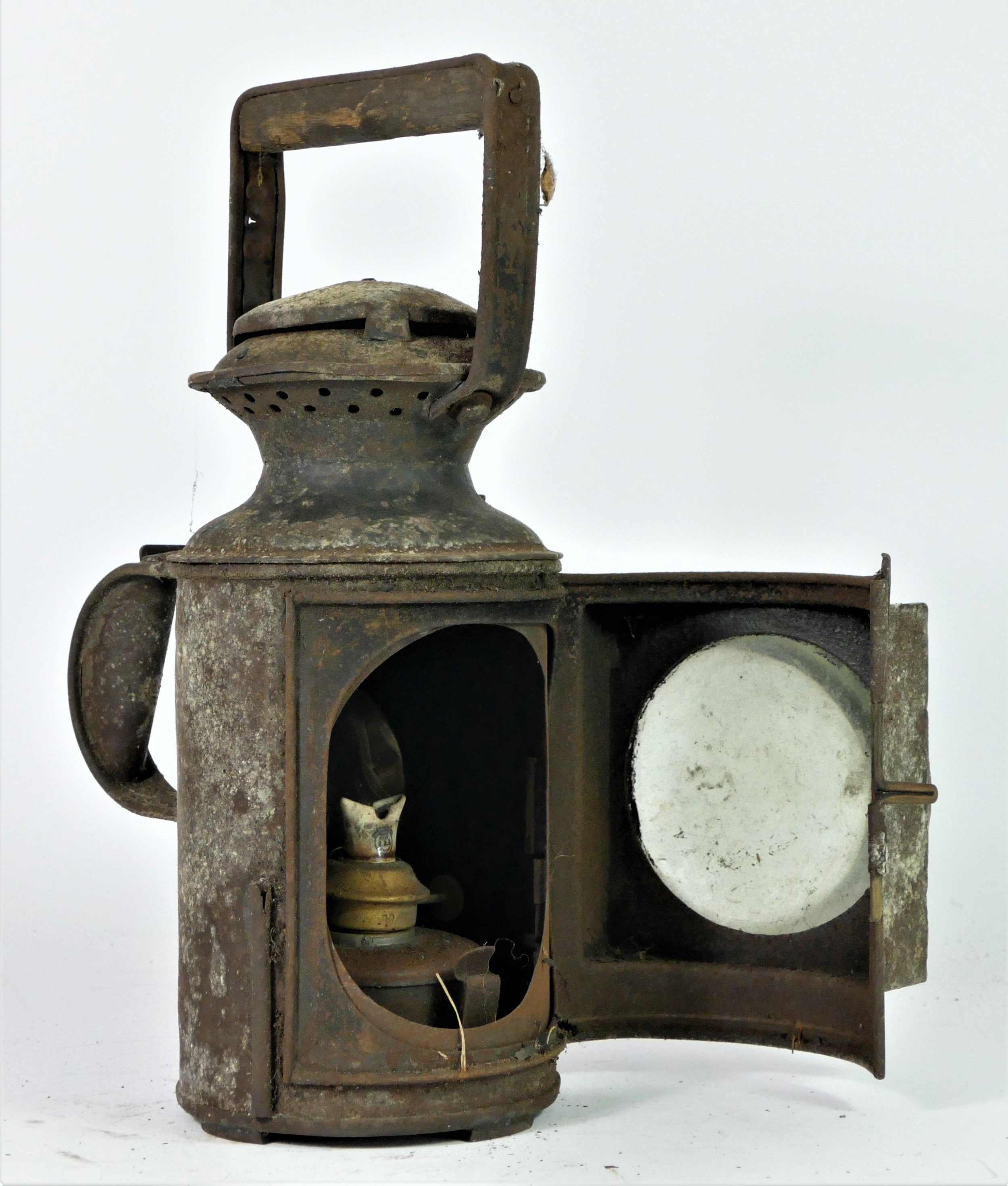 An L.M.S three aspect hand lamp, complete with burner, 32cm tall - Image 6 of 6