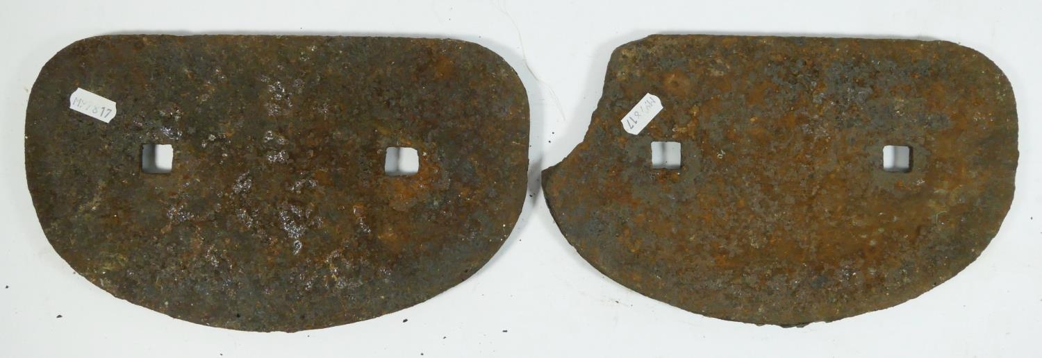 Two cast iron 'D' railway wagon plates both LNER Darlington 1939, 12T 161190, both from same - Image 2 of 2