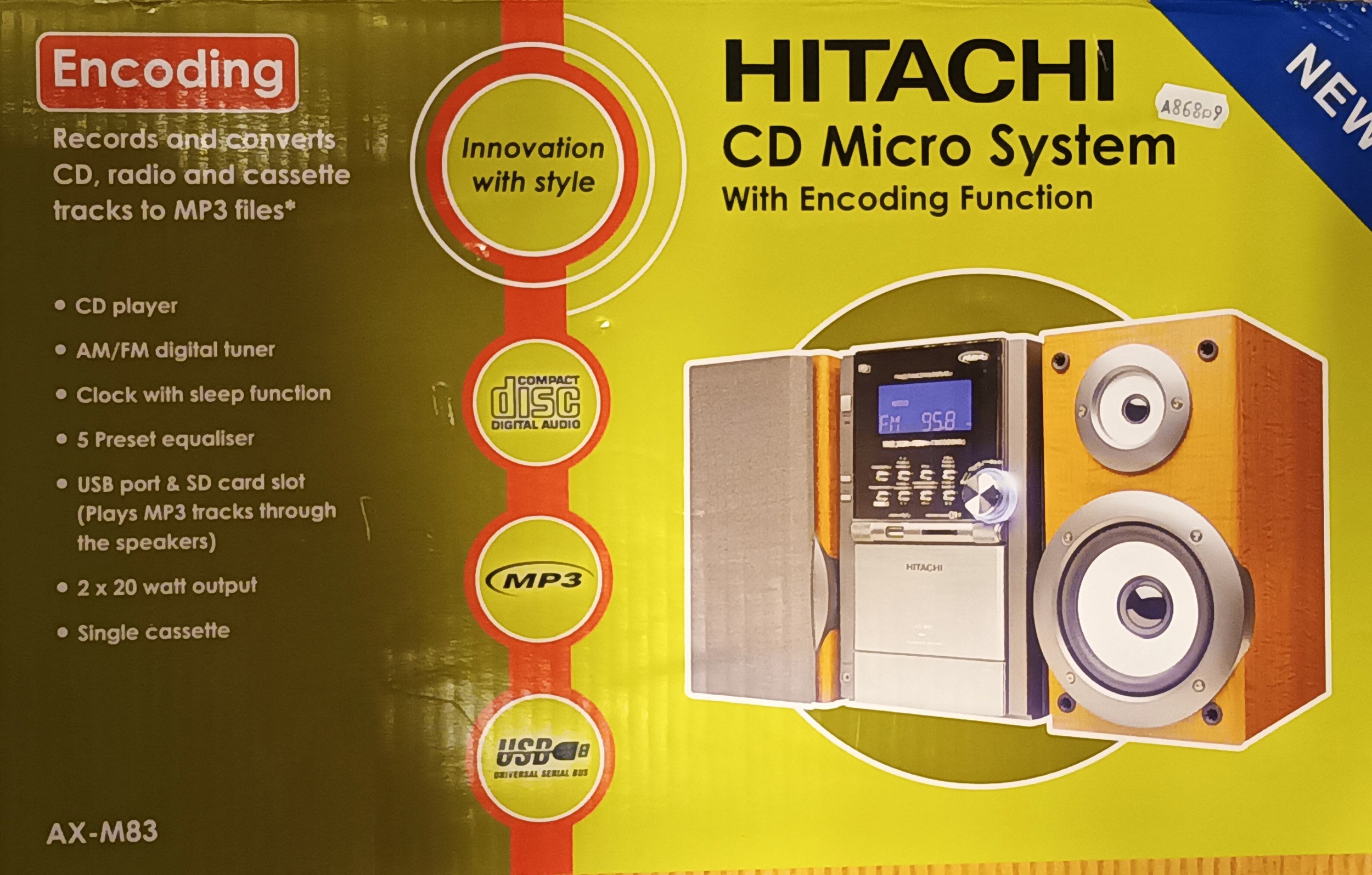 An Hitachi micro hi fi system AX-M83 (boxed) together with a Delta compact vacuum cleaner CVC 264 ( - Bild 2 aus 3