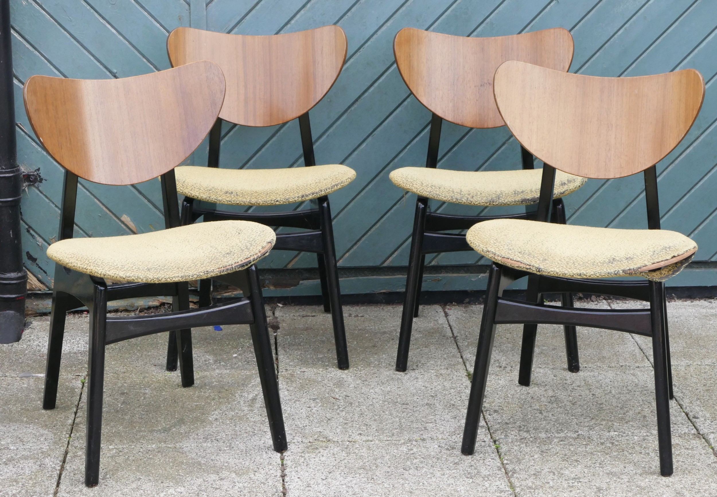 E.Gomme for G-Plan 1950s Librenza tola wood drop leaf dining table with gateleg action, ebonised - Image 10 of 11