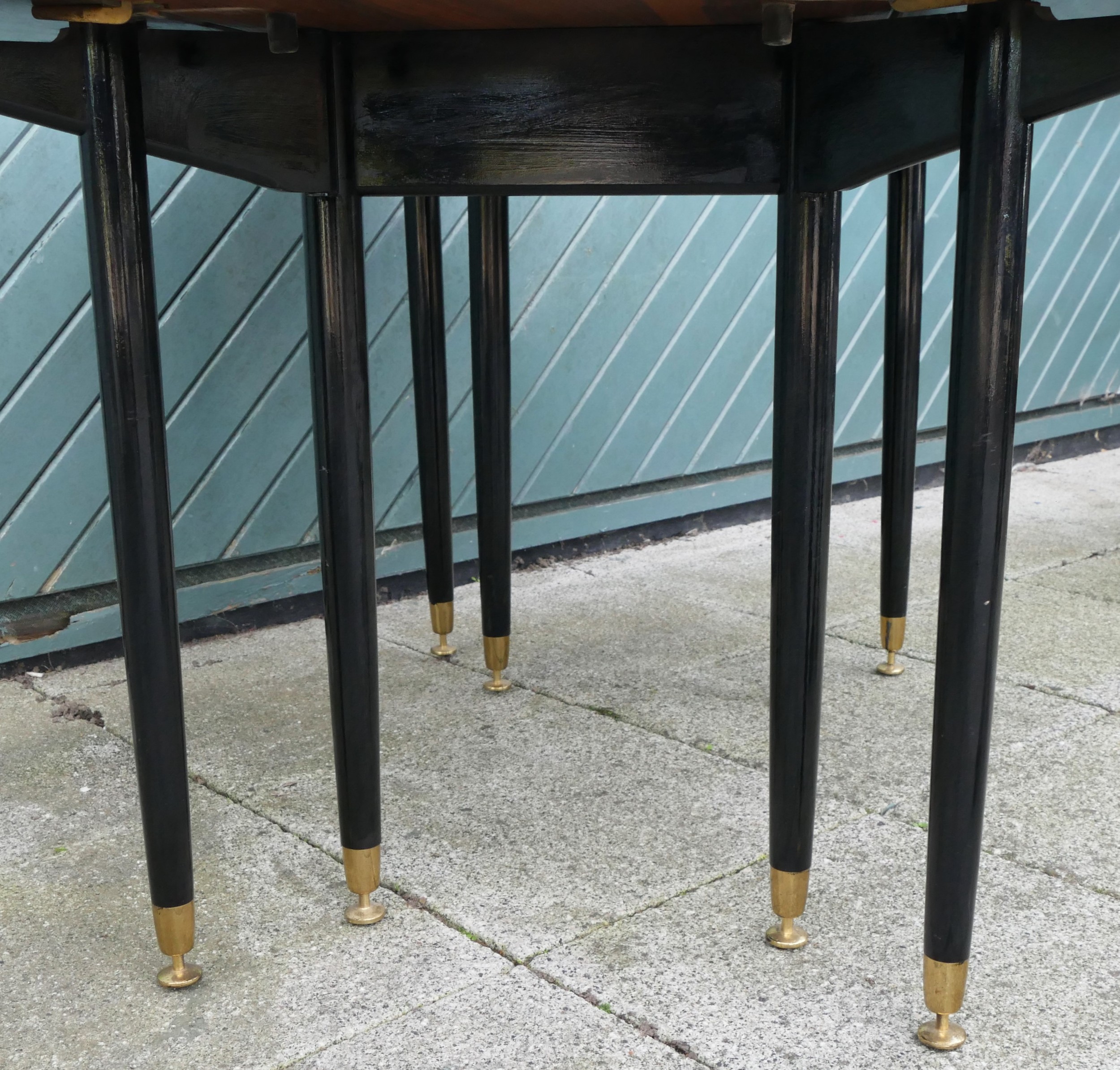 E.Gomme for G-Plan 1950s Librenza tola wood drop leaf dining table with gateleg action, ebonised - Image 6 of 11