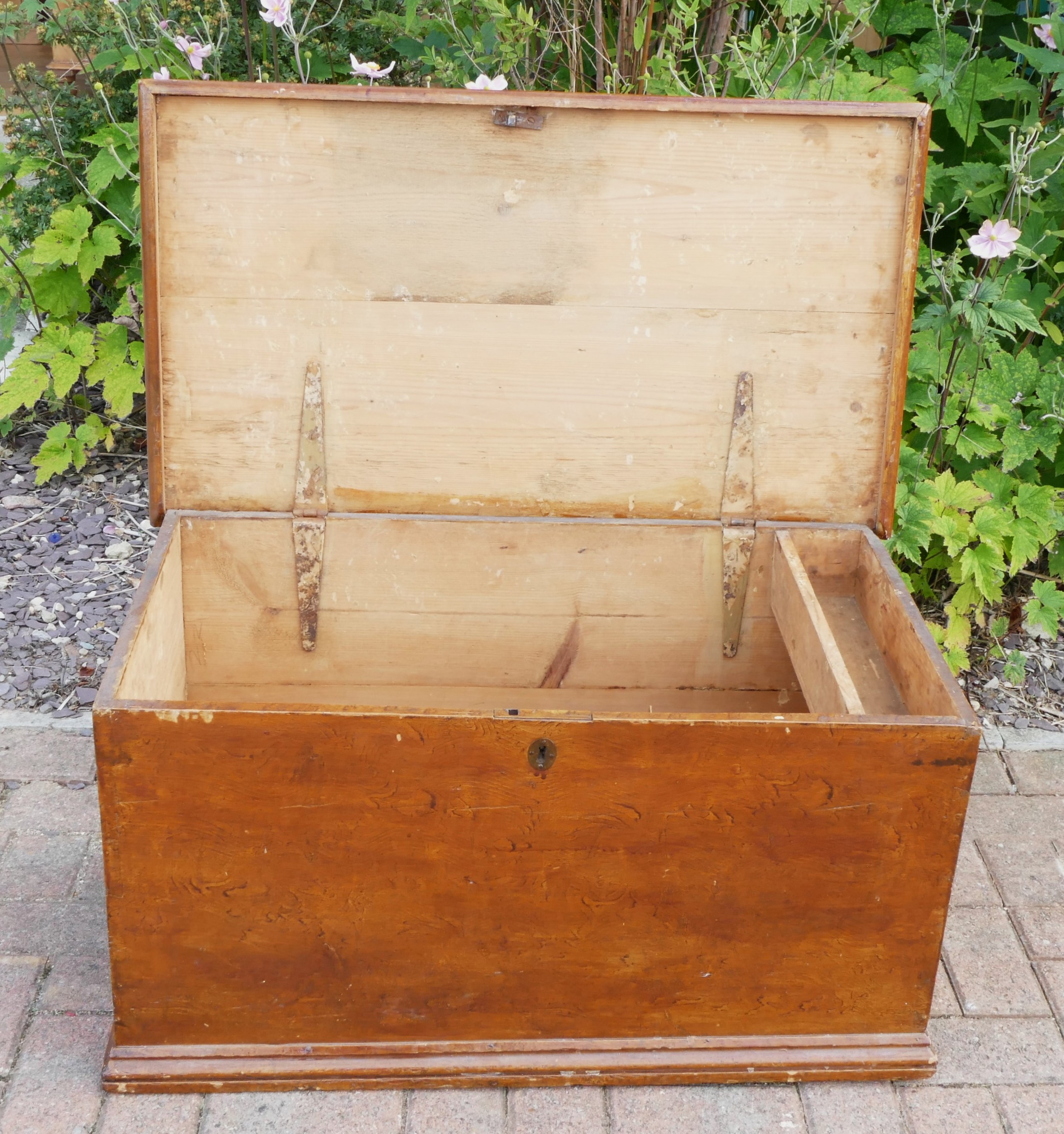 A stained pine Victorian blanket box, interior fitted with candle tray, having original carry - Image 2 of 4