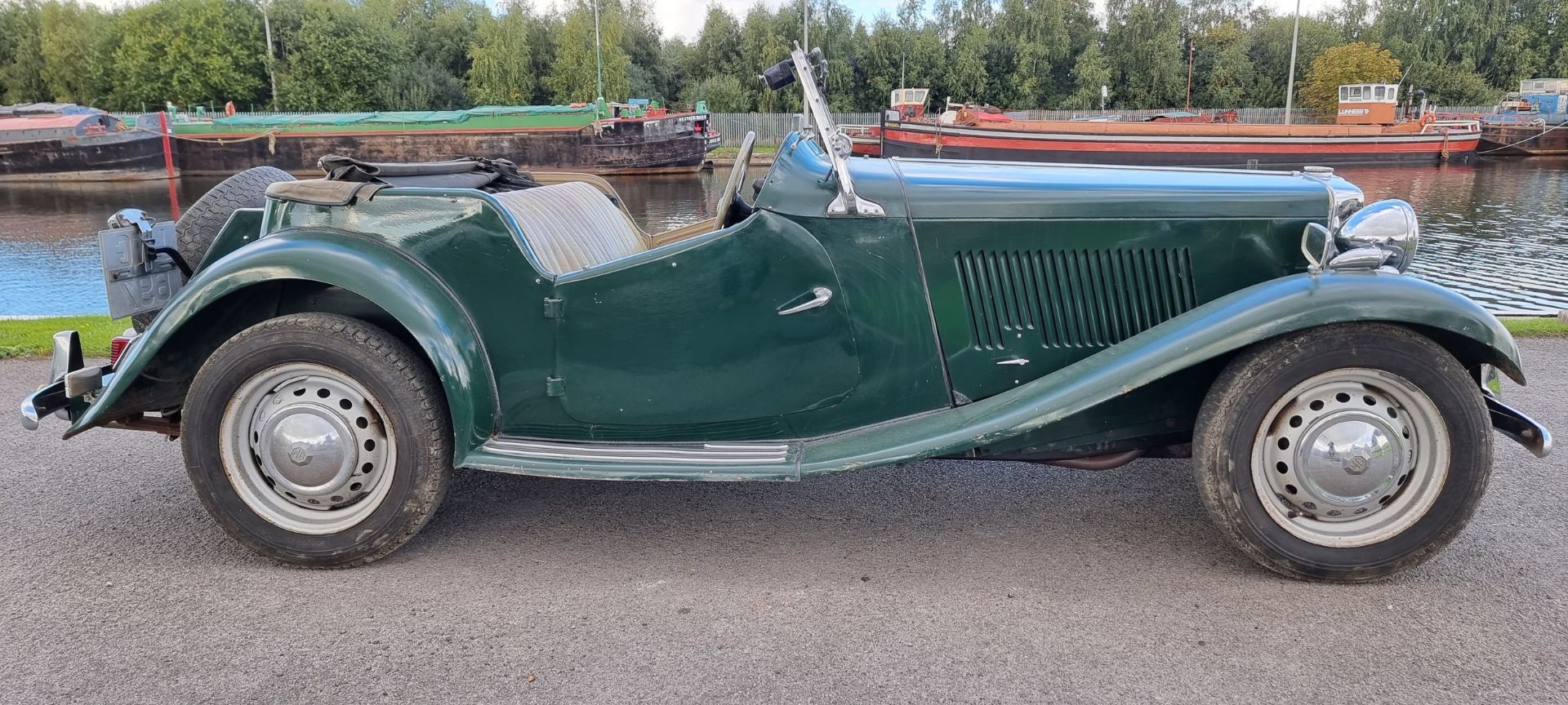 1952 MG TD, 1250cc. Registration number LTG 697. Chassis number TD 126630. Body Type 22381 Body - Image 4 of 20