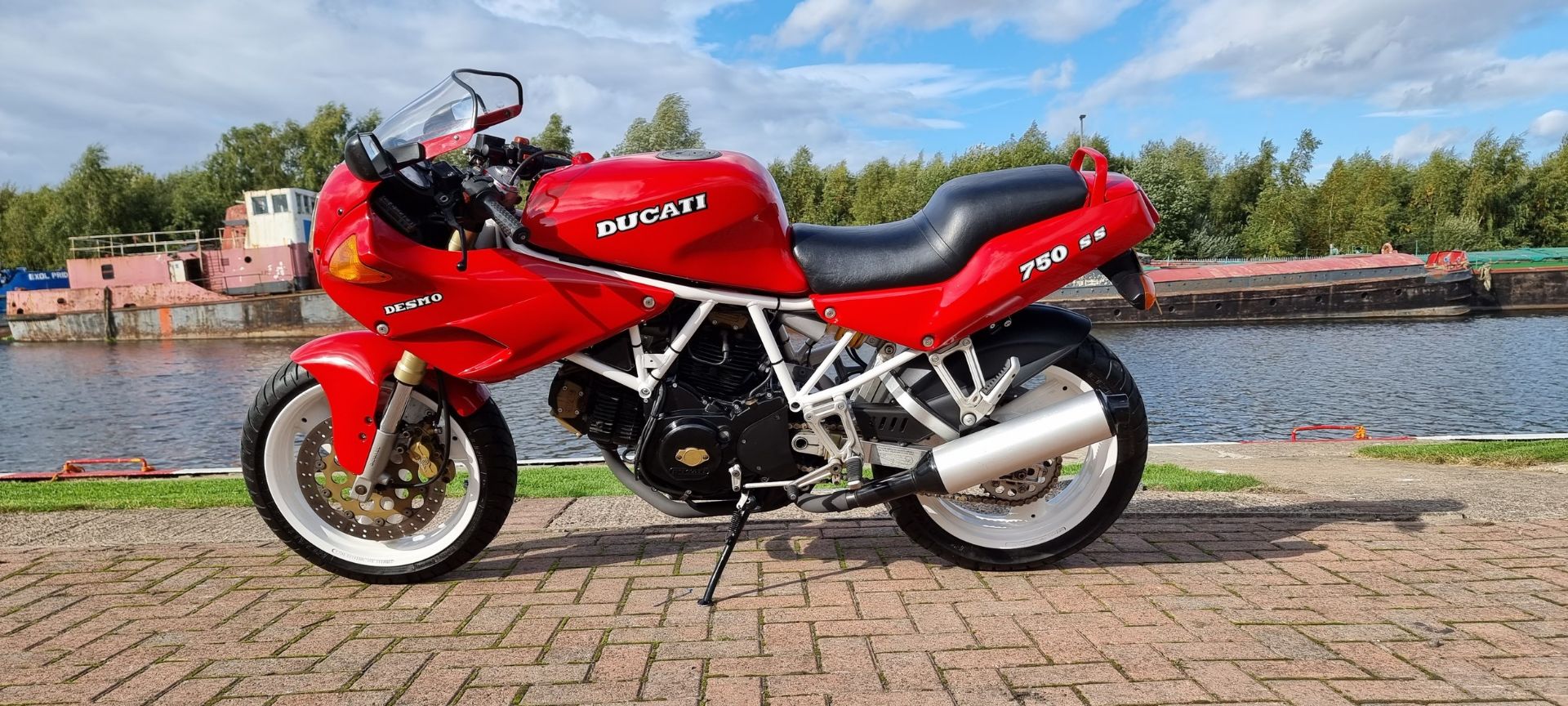 1992 Ducati 750SS, 748cc. Registration number J492 LLK. Frame number ZDM75SC 000446. Engine number - Image 2 of 14