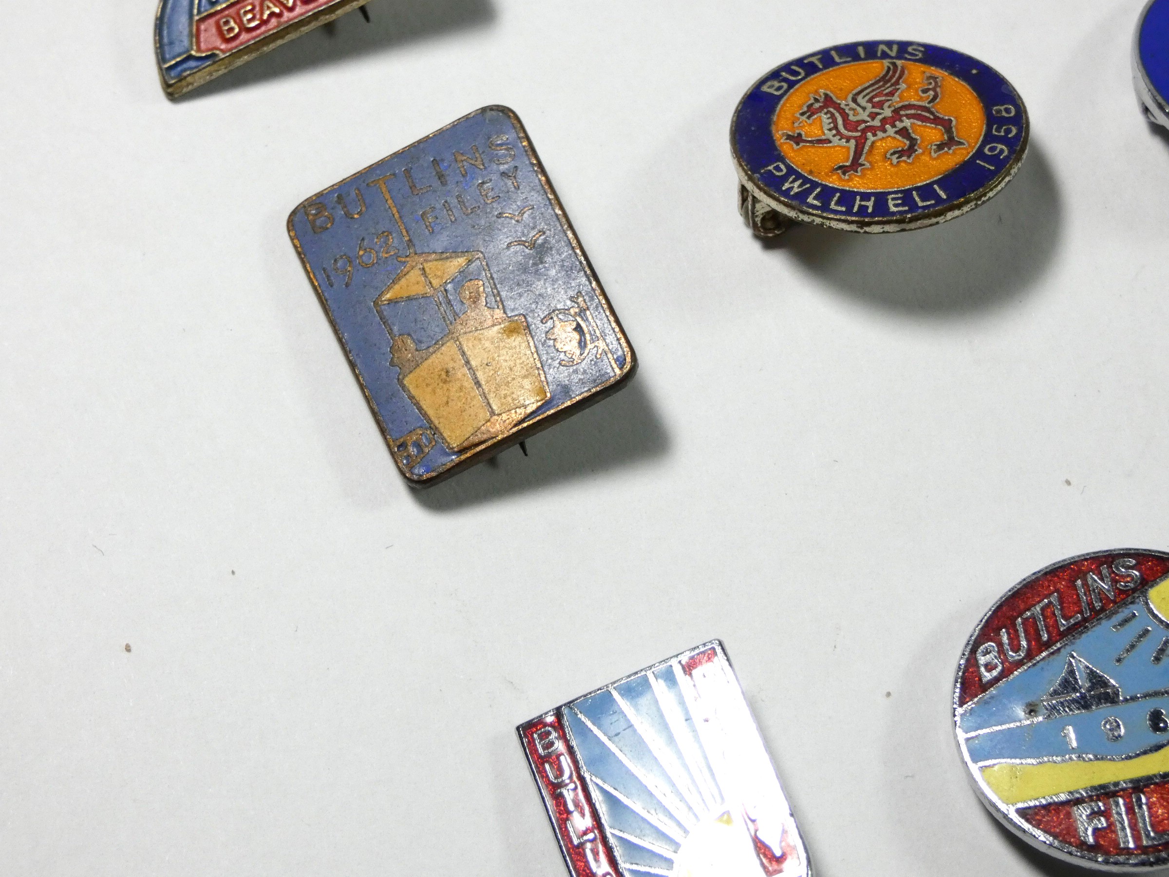 A collection of 17 Butlins metal and enamel badges, including Filey 1946, 47, 48, 62 x 4, 63 and 64, - Image 2 of 4