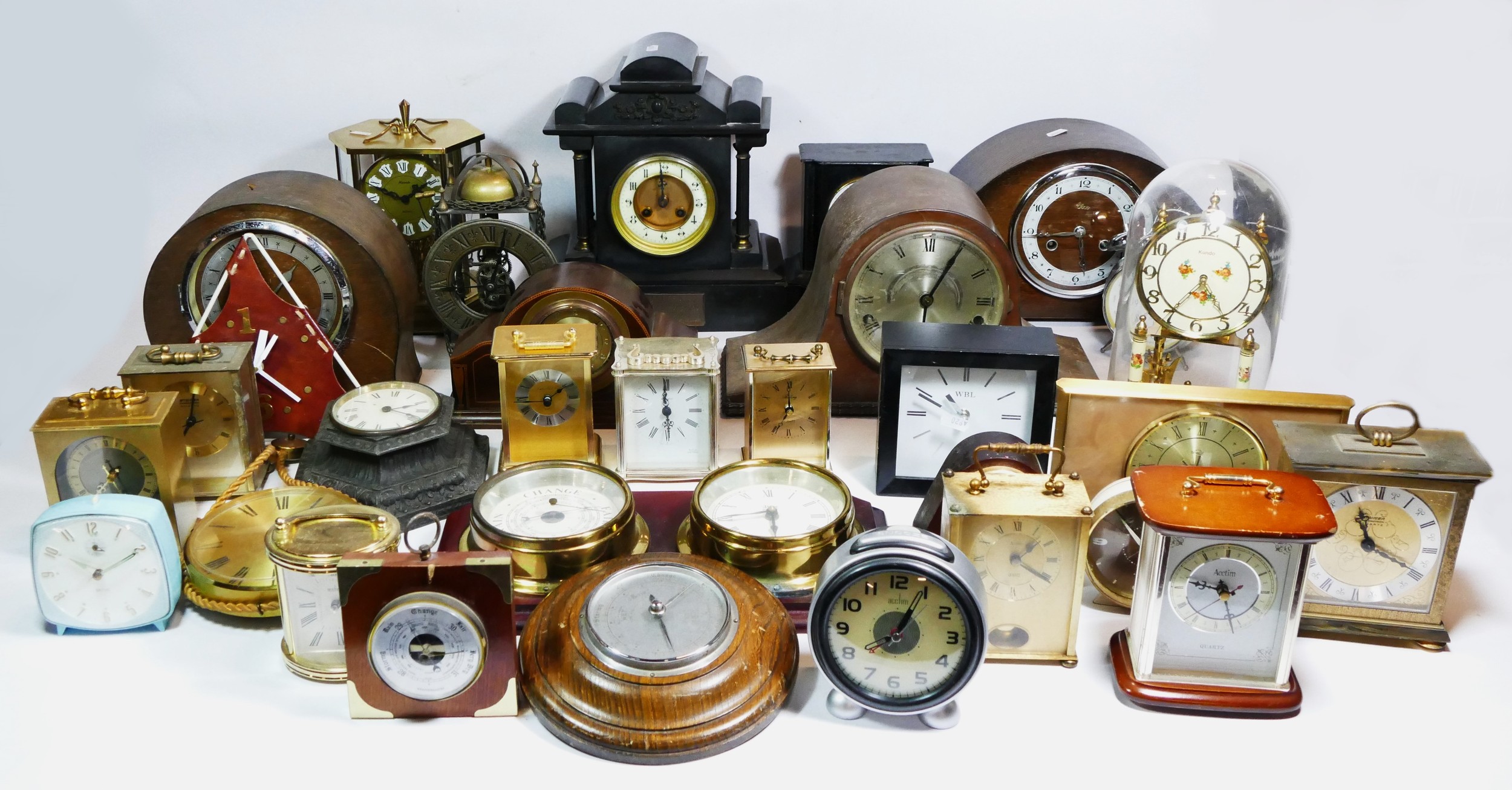 Six boxes of early 20th century and later mantel, anniversary, lantern, carriage and wall clocks, - Image 2 of 5