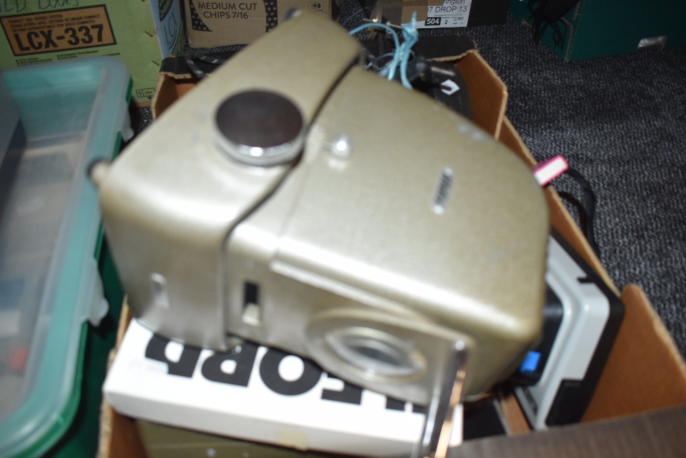 Five boxes of darkroom equipment, various photographic equipment, projectors for spares and - Image 5 of 5