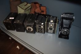 Five box camers including Coronet Twelve -20, Vernah, 2x Brownie No2, an Agfa Synchro box and an