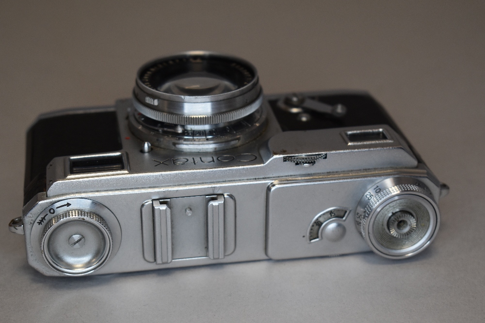 A Zeiss Ikon Contax II camera with Zeiss Sonnar 50mm lens - Image 3 of 4