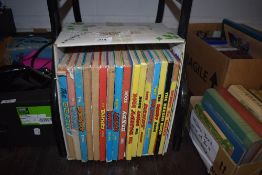 A box of childrens books and annuals including The Beano, Dennis the Menace and Dandy.