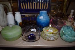 A mixture of art glass including Caithness and interesting set of amber coloured glasses with