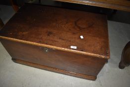 An oak bedding box