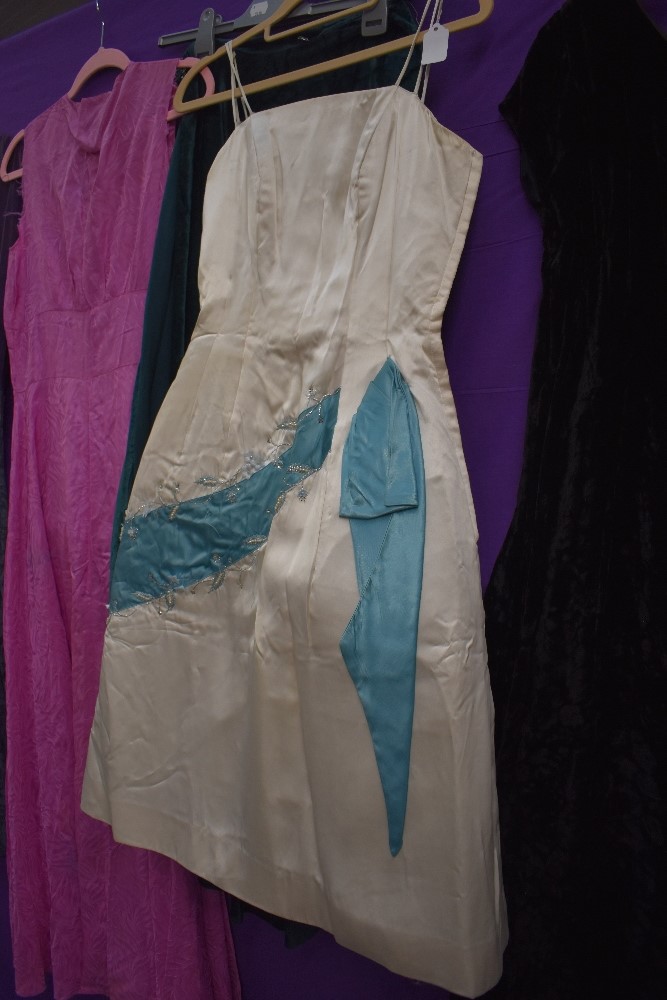A variety of 1950s and 60s dresses and gowns, mixed styles, some with labels such as Harvey - Image 9 of 9