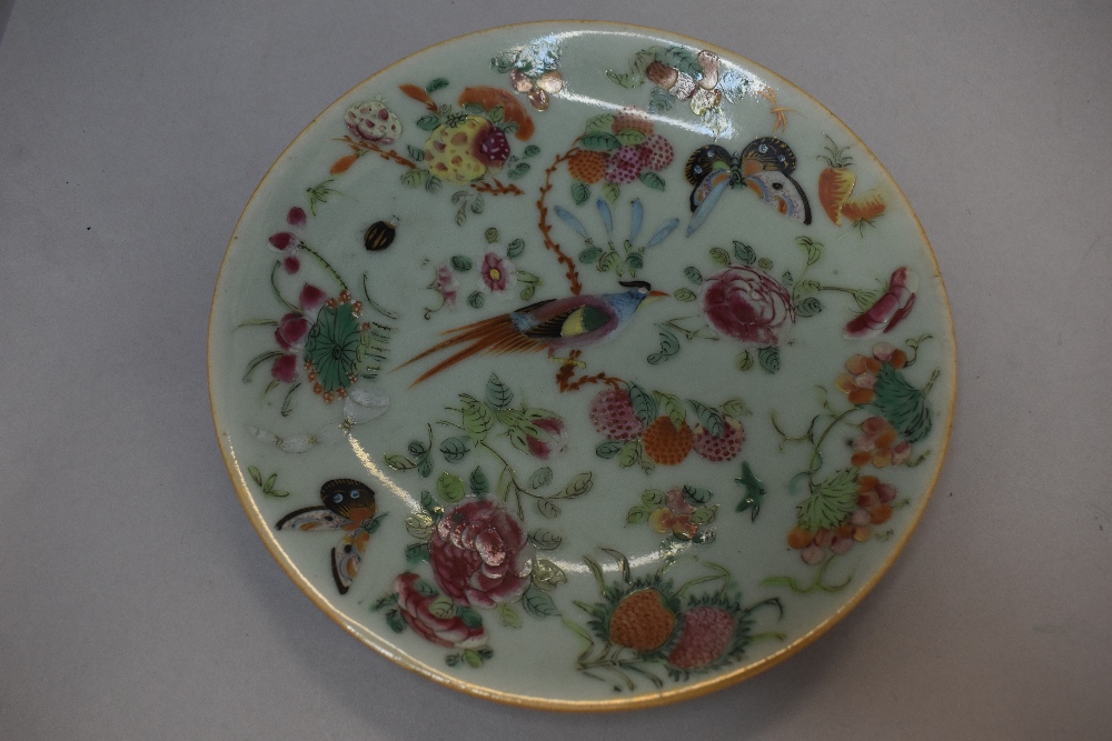 A collection of eight hard paste Chinese plates in Cantonese designs painted with butterfly bird and - Bild 16 aus 20