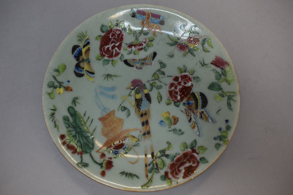 A collection of eight hard paste Chinese plates in Cantonese designs painted with butterfly bird and - Bild 8 aus 20