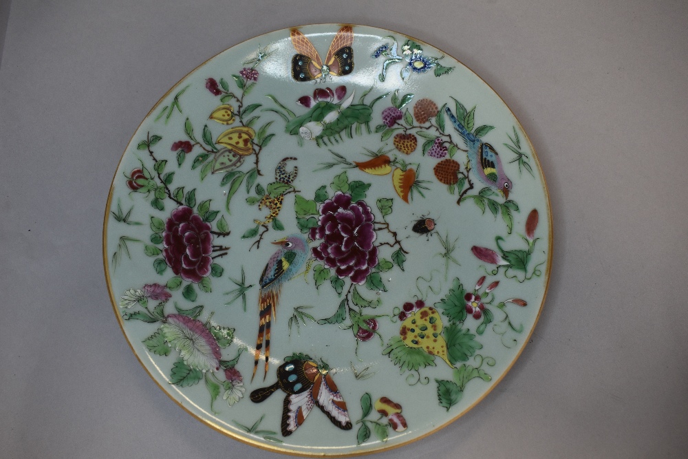 A collection of eight hard paste Chinese plates in Cantonese designs painted with butterfly bird and - Bild 4 aus 20