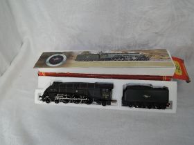 A Hornby 00 gauge 4-6-2 Mallard Loco & Tender 60022, boxed R309