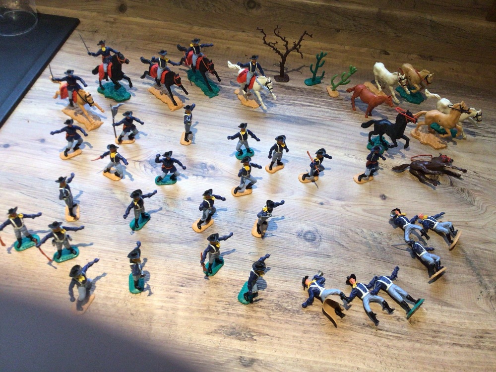 A large collection of plastic Timpo figures & accessories including Wild West Fort and Wild West - Image 2 of 12