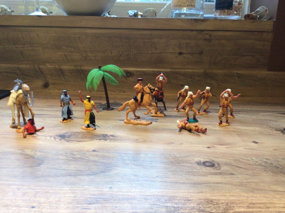 A large collection of plastic Timpo figures & accessories including Wild West Fort and Wild West - Image 6 of 12