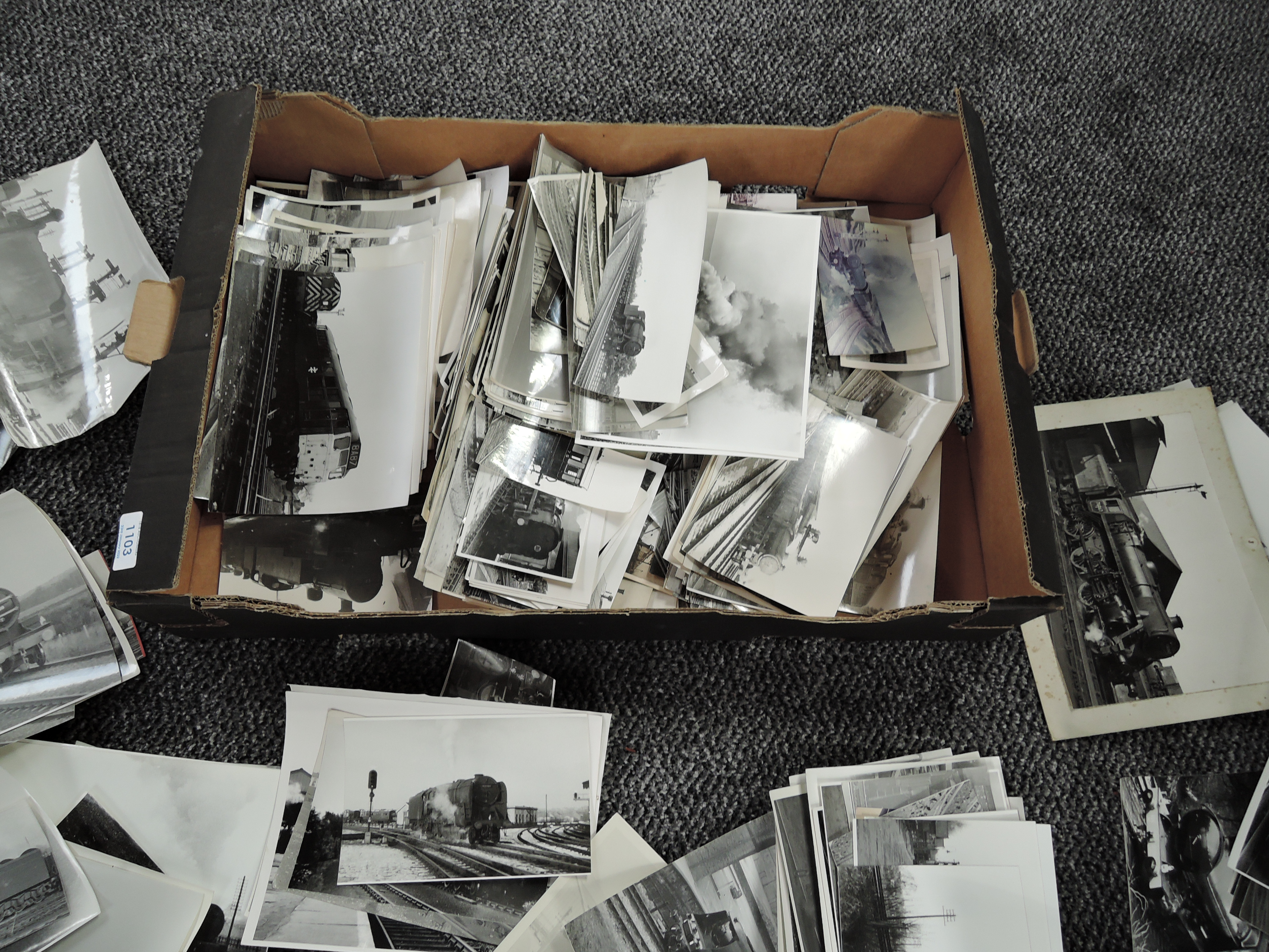 A box of Railway Related Photographs, A5 and similar sizes, all regions, all periods, mainly black & - Image 5 of 6