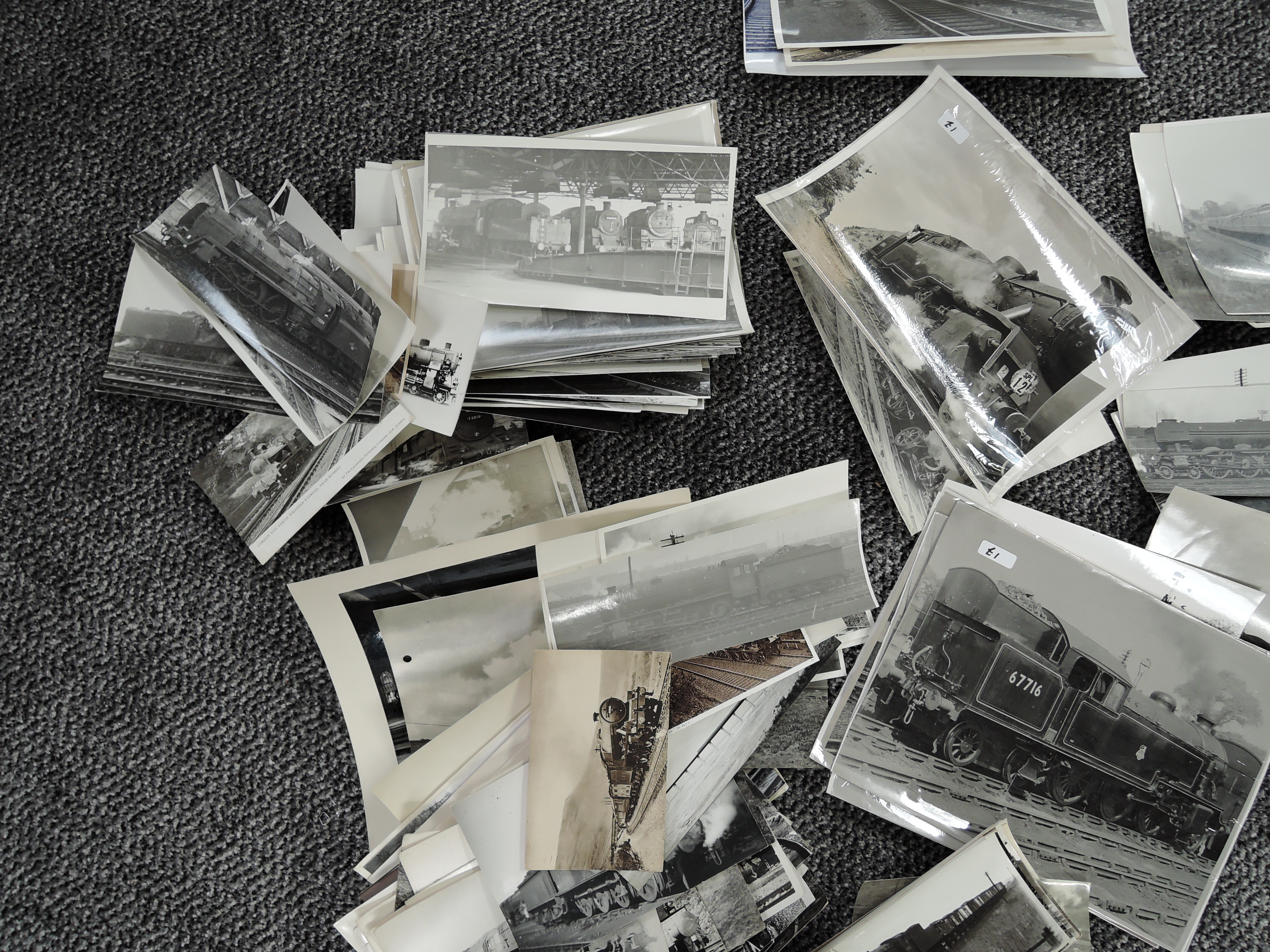 A box of Railway Related Photographs, A5 and similar sizes, all regions, all periods, mainly black & - Image 3 of 6