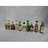 Ten Single Malt Whisky Miniatures, Dufftown Glenlivet 8 year old 40% vol, Glen Goyne 10 year old 40%