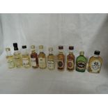 Ten Single Malt Whisky Distillery Bottling Miniatures, Linkwood 12 year old 40% vol, Longmorn 15