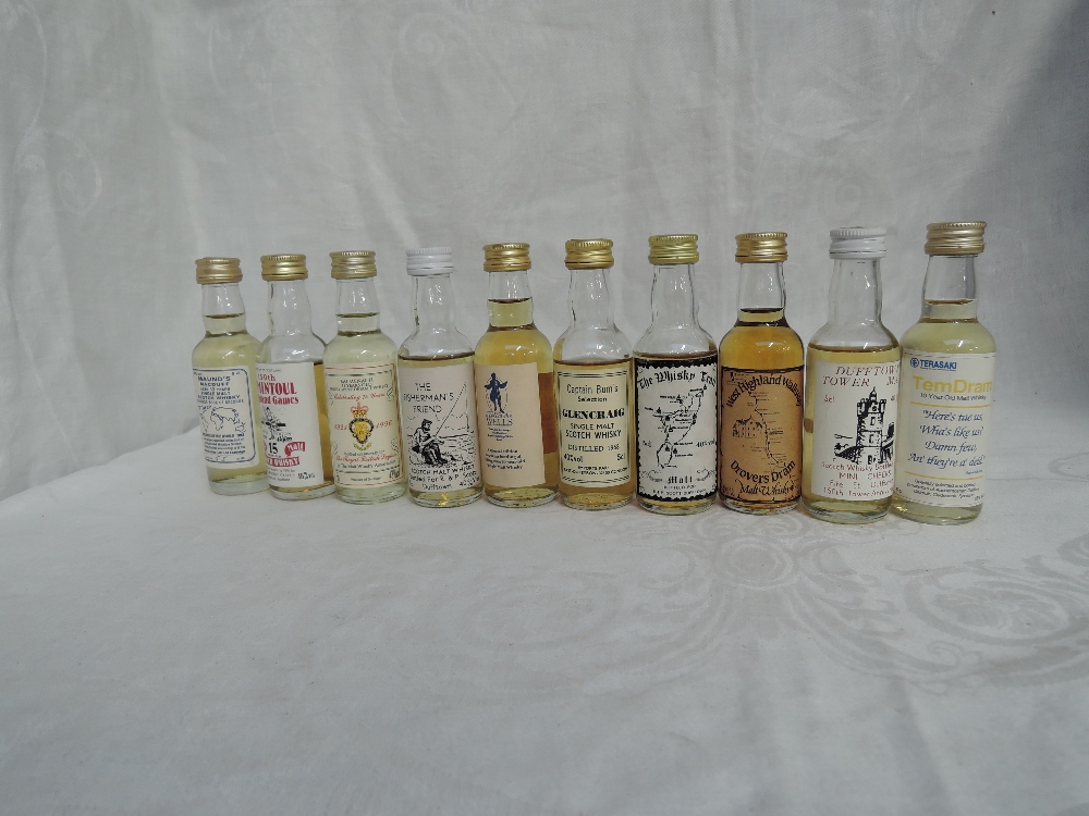 Ten Single Malt Commemorative Whisky Miniatures, Fishermans Friend 40% vol, The Whisky Trail 40%