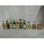 Ten Single Malt Whisky Distillery Bottling Miniatures, Glenfiddich 40% vol, Glen Moray 70 proof