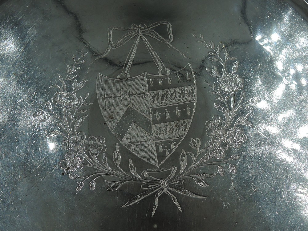 A Queen Anne Britannia silver Tazza of traditional circular form having reeded rim and engraved - Image 3 of 5