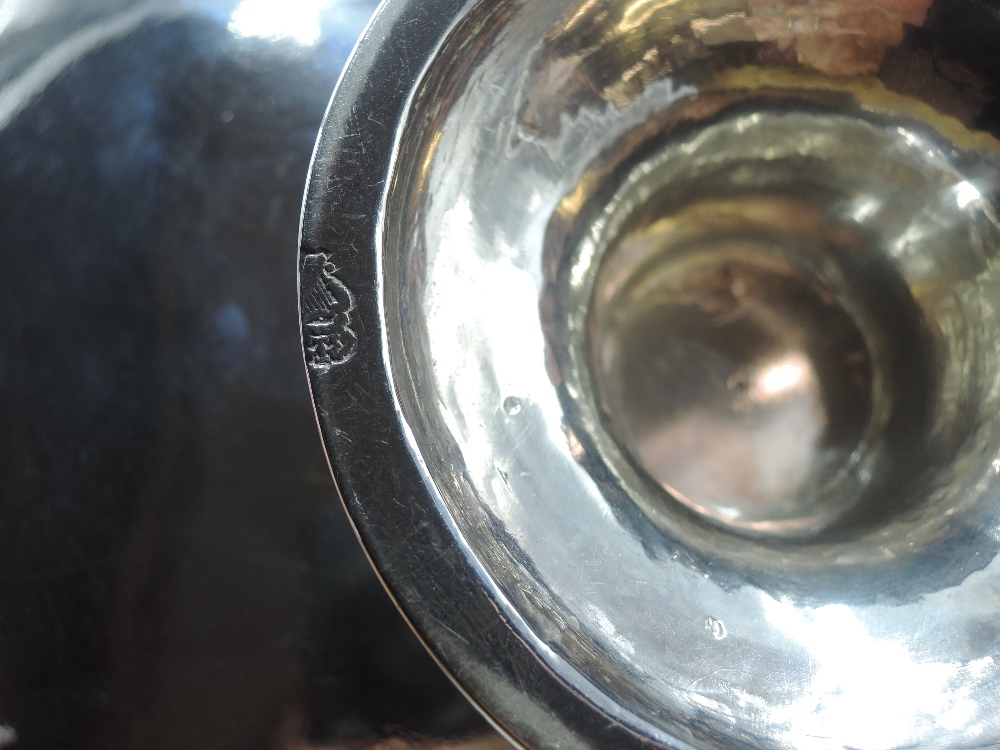 A Queen Anne Irish Britannia silver Tazza/paten of traditional circular form having reeded rim and - Image 4 of 8