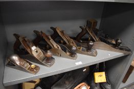 A woodworkers or cabinet makers set of planes including Record 4 1/2 and Bailey jack plane