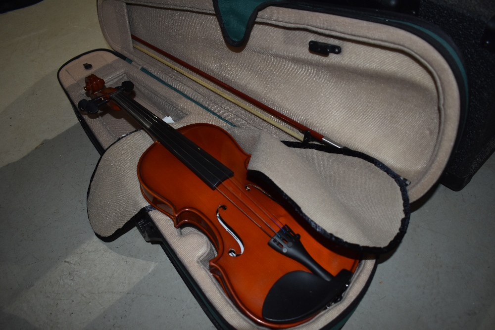 A modern violin, Antoni ACV 30, in case with bow