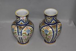 A pair of porcelain vase by Noritake