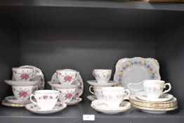 A mixed lot of Royal Vale 8186 and Tuscan china having floral patterns.