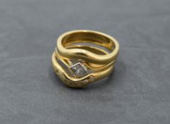 An 18ct gold suite of rings including Princess cut diamond solitaire approx 0.24ct, with shaped