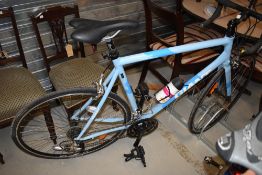 A Giant OCR-3 compact road bike, very nice condition