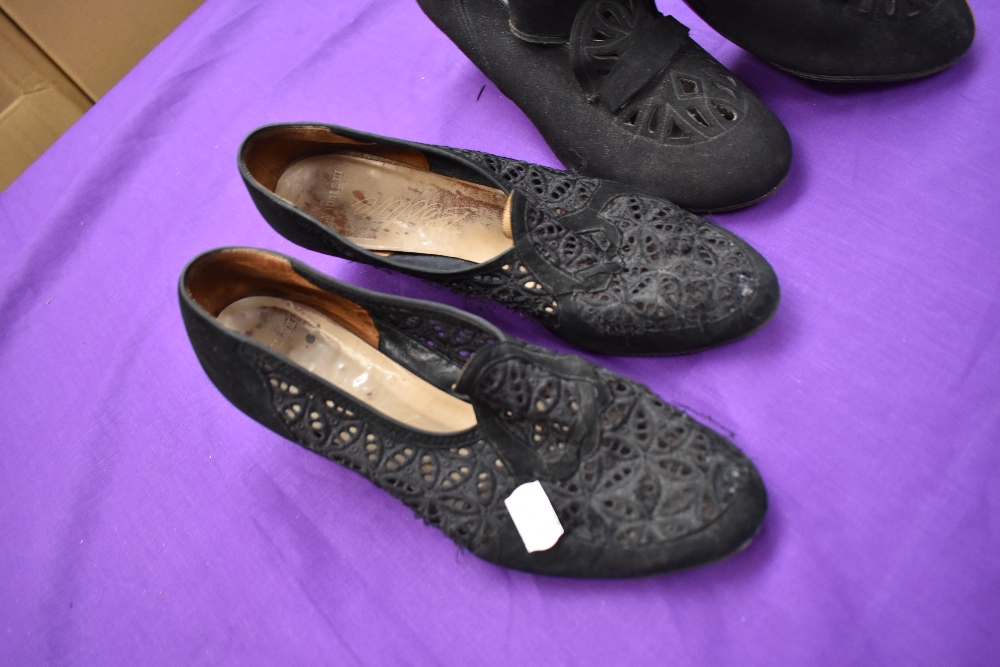 Two pairs of 1940s black shoes and a pair of 1920s/30s leather shoes with buckle detailing to - Image 2 of 4