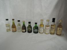 Ten Single Malt Whisky Distillery Bottling Miniatures, Knockando 1976 bottled 1990 43% vol, Glen