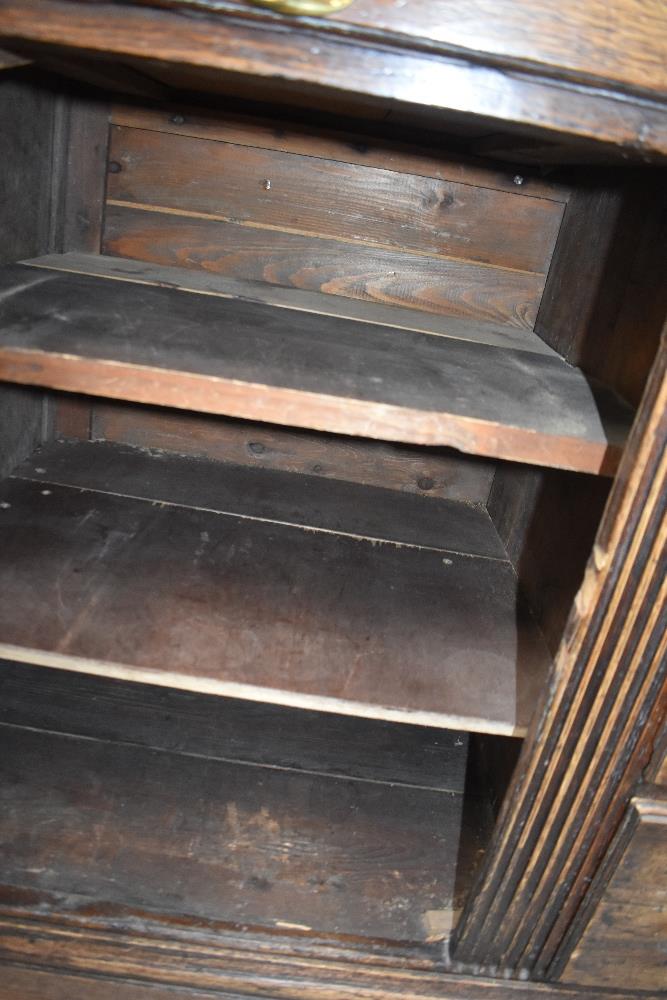 A period oak sideboard/dresser base - Image 6 of 10