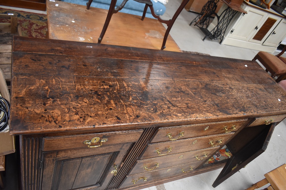 A period oak sideboard/dresser base - Image 2 of 10