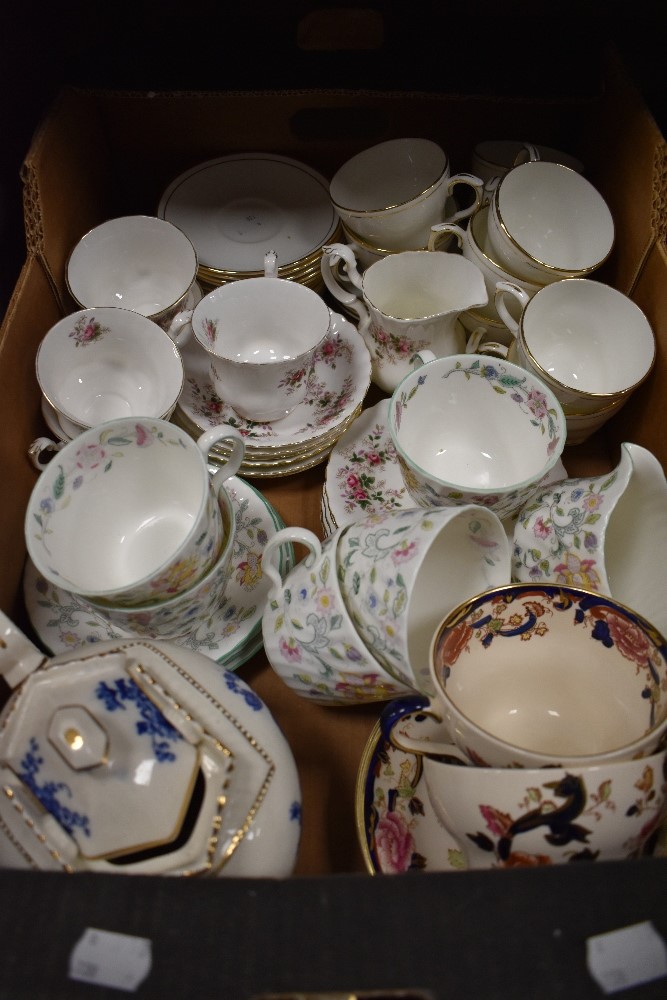 A box of mixed ceramics to include Minton 'Haddon Hall', Masons 'mandalay' and more.