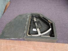 A WW2 Field Gun Clinometer dated 1941 by TT&H Ltd part no OS327 GA Mark VI no 14861 in wood fitted